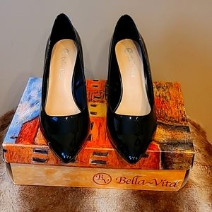 Bella Vita 9.5WW black pumps 3inch heel